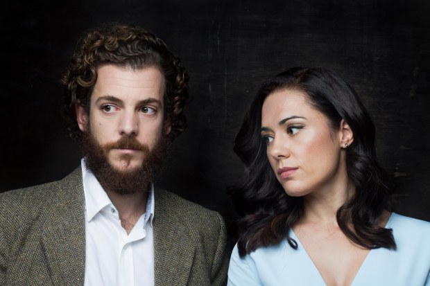 Jorge Silvia Guillermo Barrientos Eva Marciel Dos Dias Teatro Lara